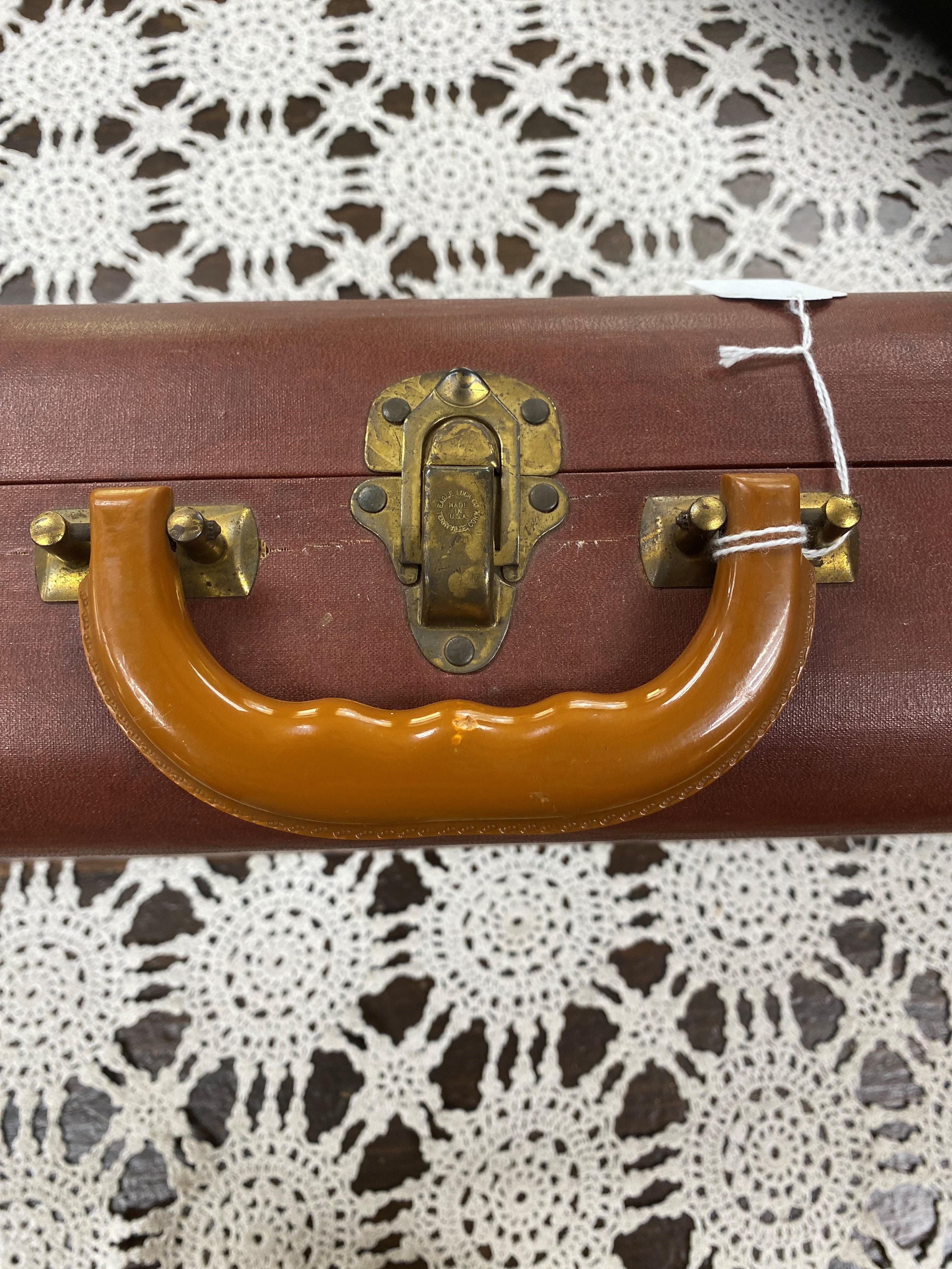 Amazon.com: 4/4 Full Size Violin Case, Plush Interior Wooden Hard Case With  Hygrometer, Crocodile Pattern Leather Bulge Surface Case (Black) : Musical  Instruments